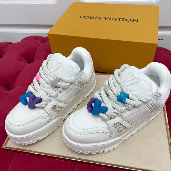 LOUIS VUITTON Trainer Maxi lace-up sneakers for women in white - Picture 1 of 8